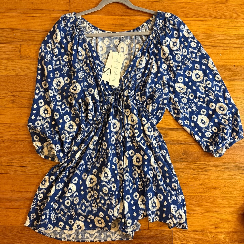 NWT Zara Size Medium Blue and White Patterned Romper